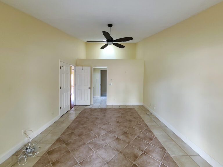 Primary bedroom suite Ocala FL Maple Townhouse