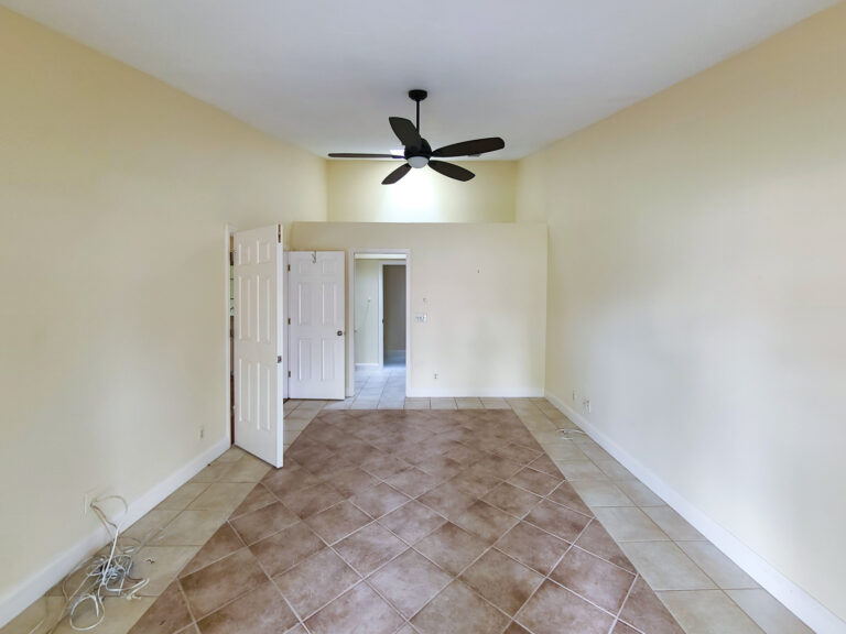 Alternate primary bedroom view Ocala FL townhouse