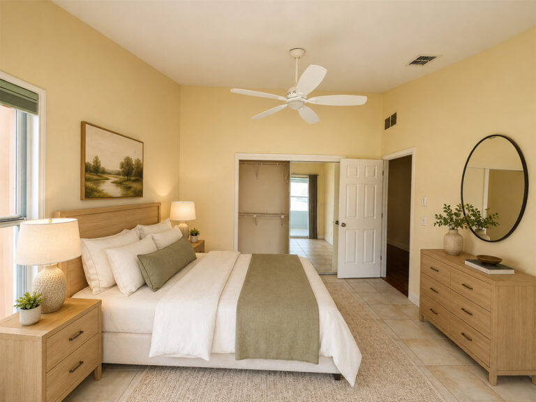 Guest bedroom Maple Townhouse Ocala FL interior